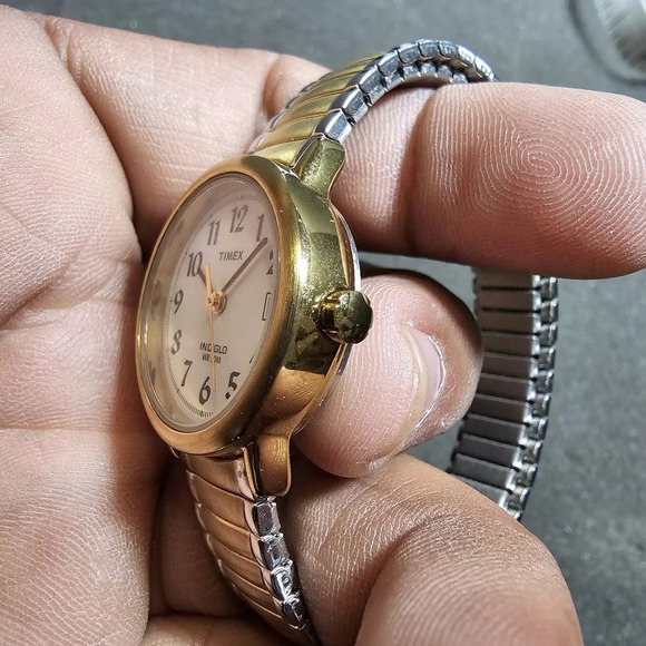 Timex Indiglo Ladies Quartz Watch Silver Gold Tone Date Just White Dial Working - Picture 3 of 9